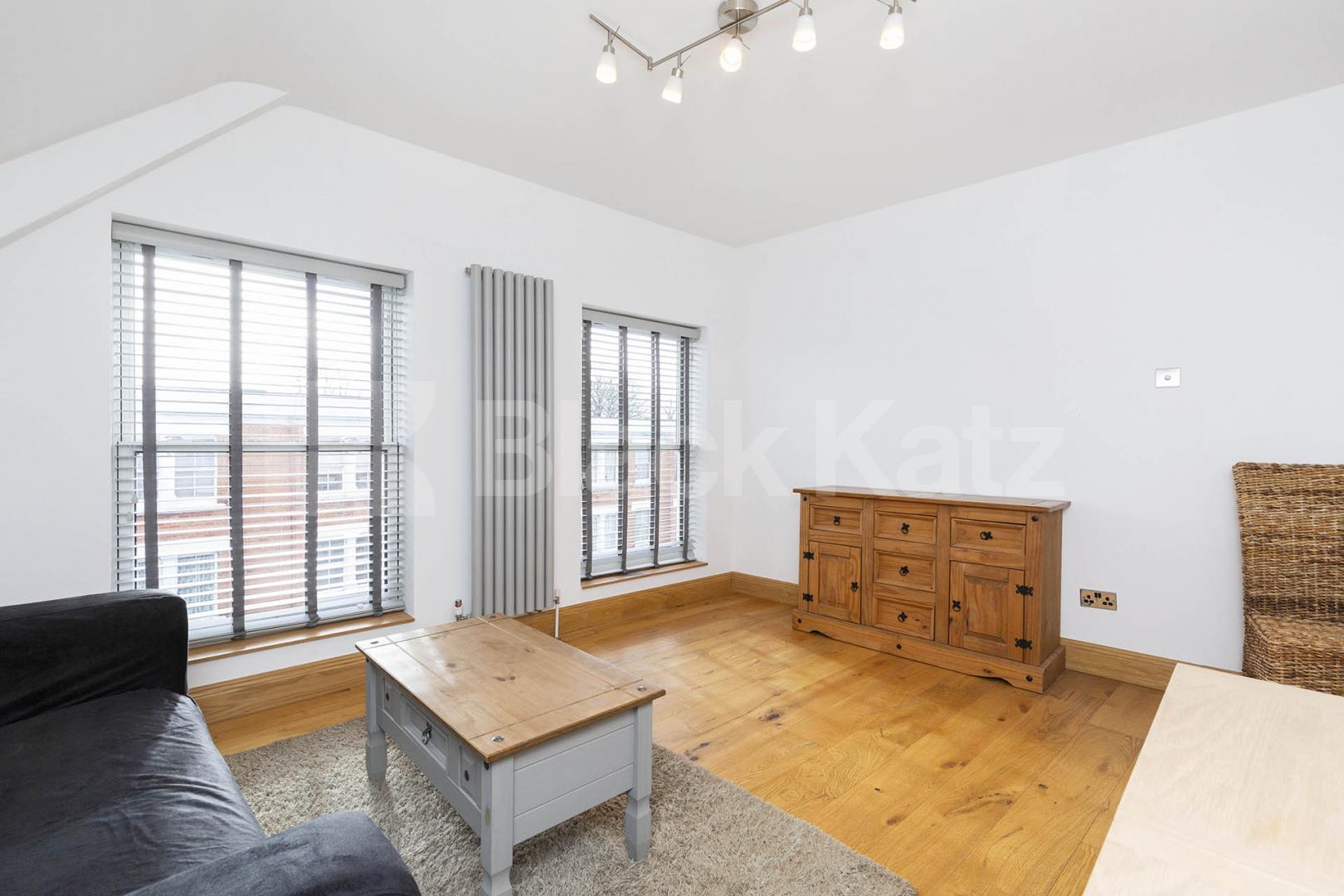 Newly refurbished stunning 2 bed flat set on the top floor of a development  Hargrave Road, Archway
